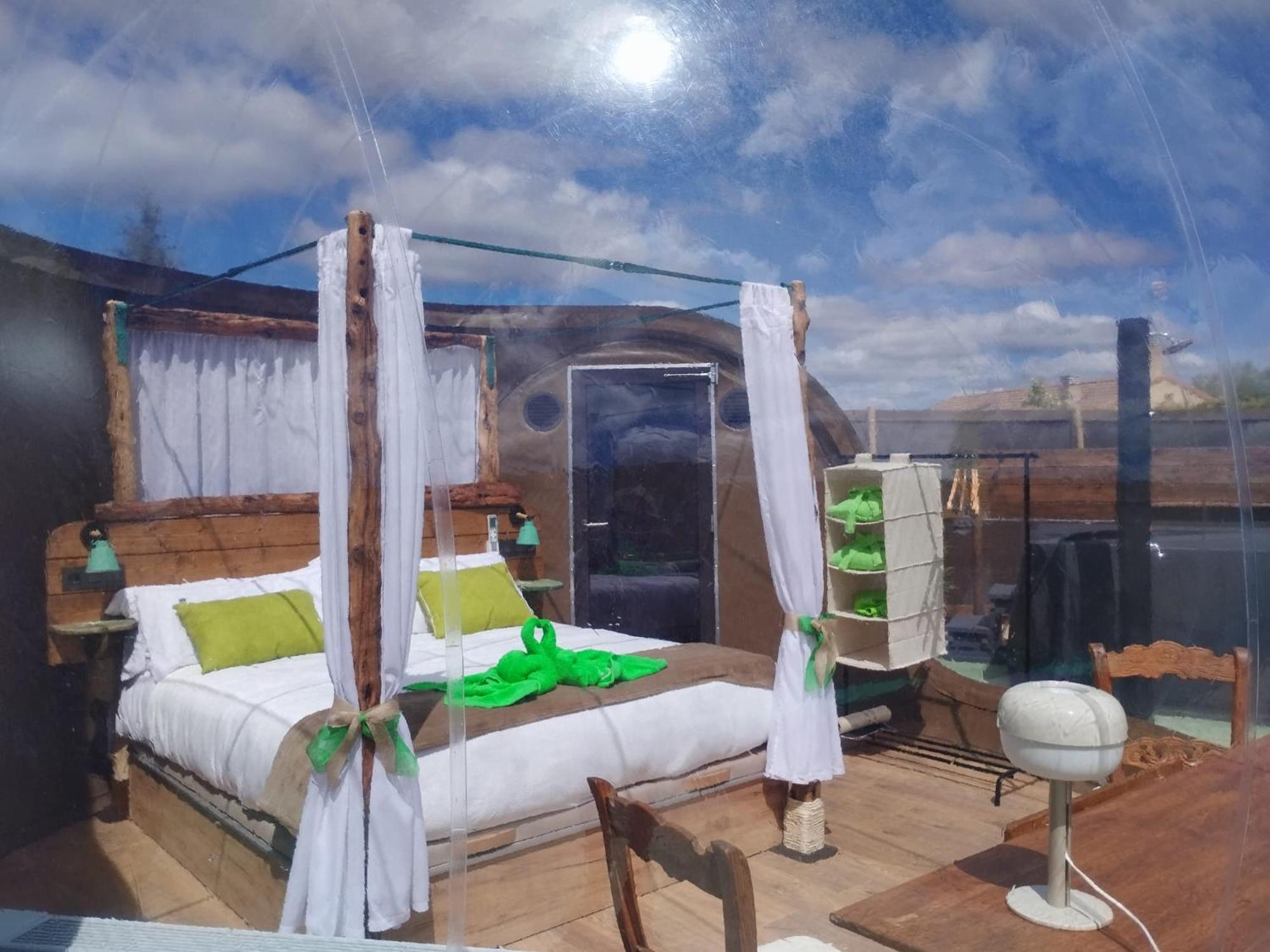 Cosmoveros - Burbuja Country house Pedraza